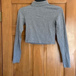 Forever 21 Grey Turtleneck Long Sleeve Crop Top
